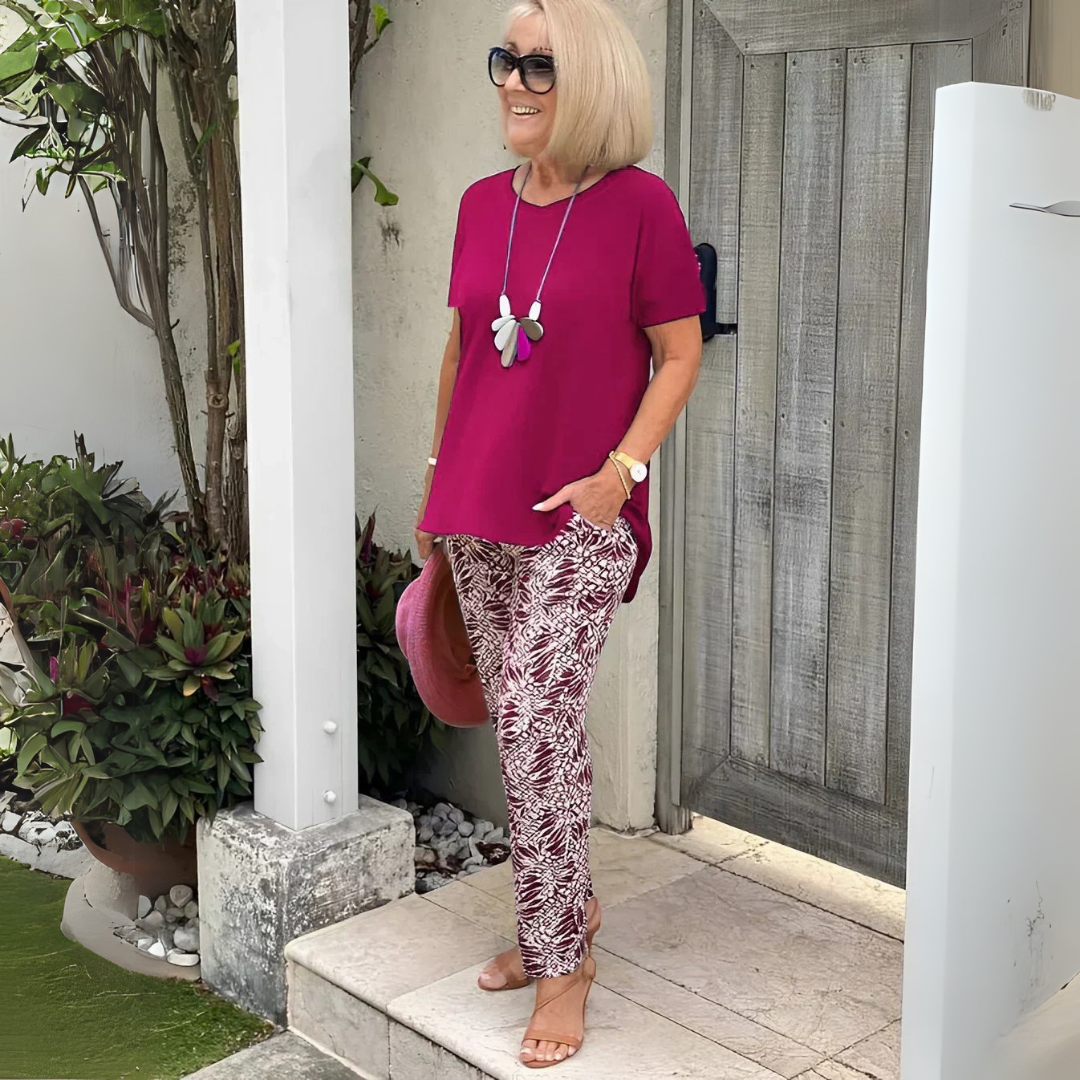 Yvonne | Elegant two-piece set with a beautifully shaped fit