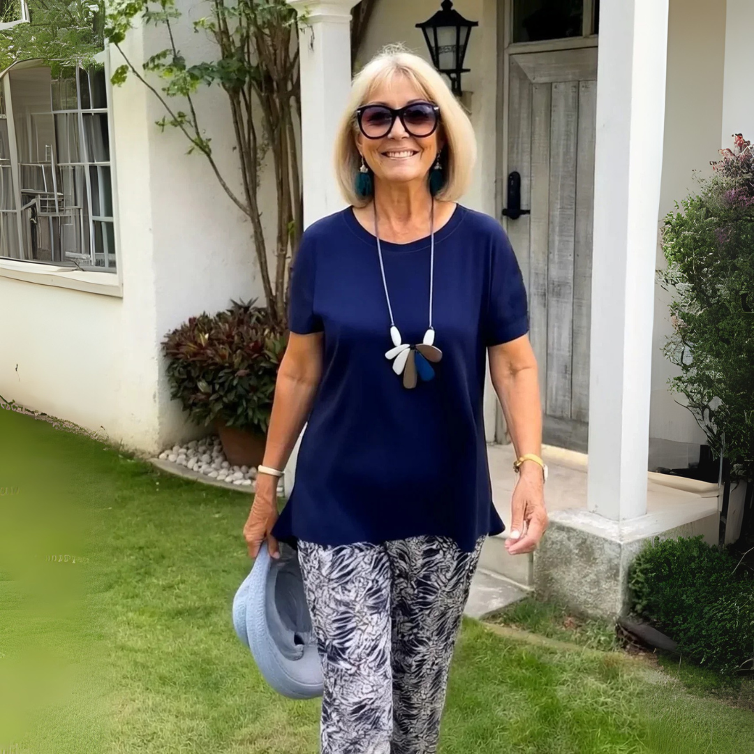 Yvonne | Elegant two-piece set with a beautifully shaped fit