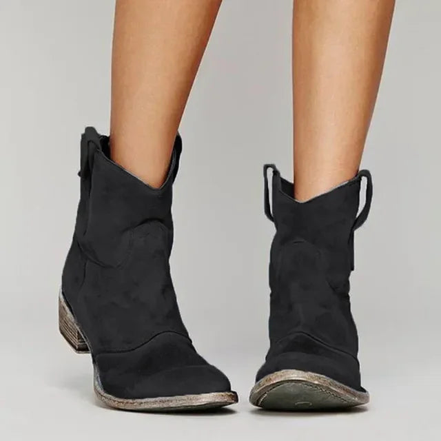 Maya – Ankle Boots with a Western Twist